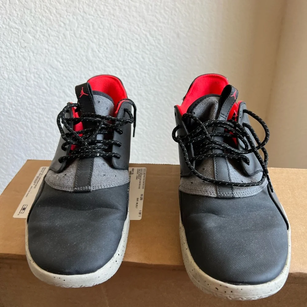 Jordan Eclipse sneaker size 9.5 in Good Condition - Picture 5 of 9